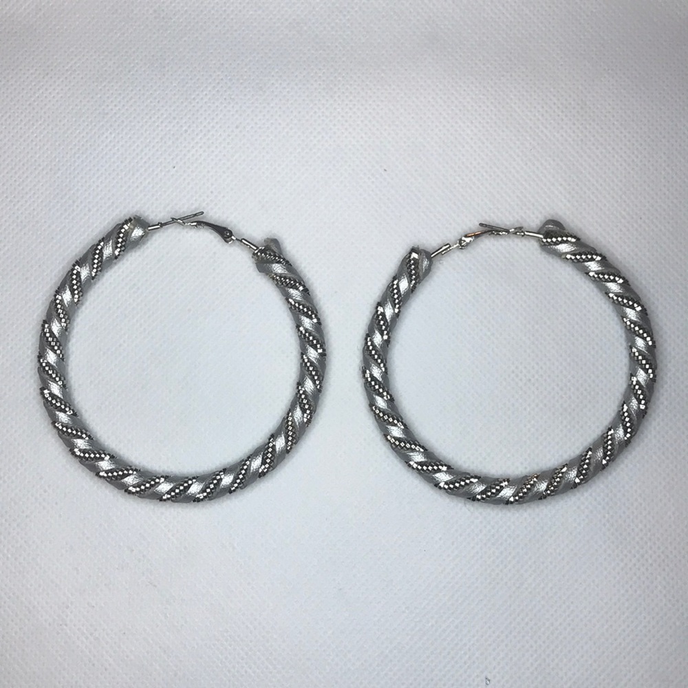 SiLVER EARRINGS ✨✨✨ - Picture 2 of 4